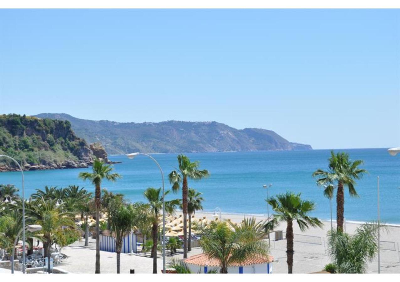Sunny Apartment On Burriana Beach Nerja Bagian luar foto