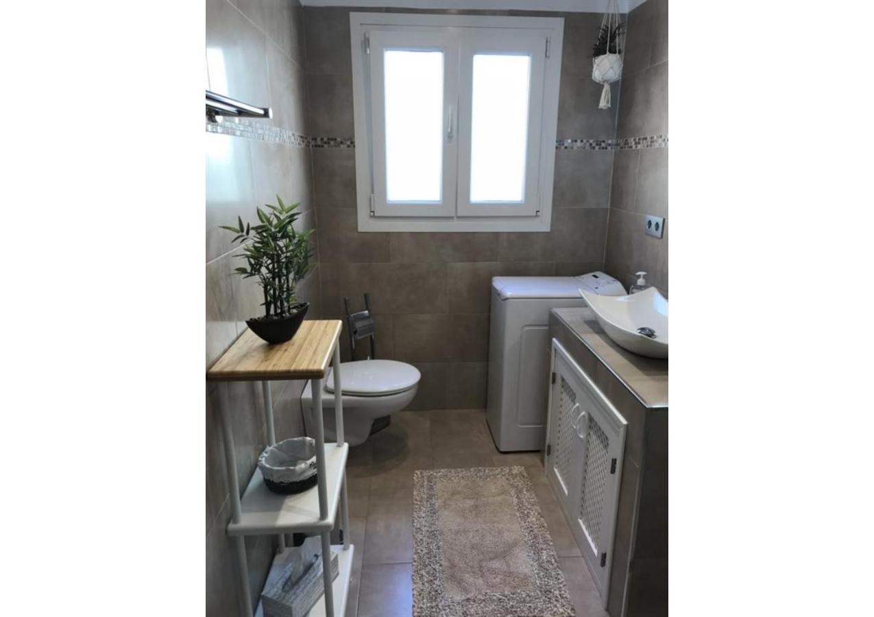 Sunny Apartment On Burriana Beach Nerja Bagian luar foto